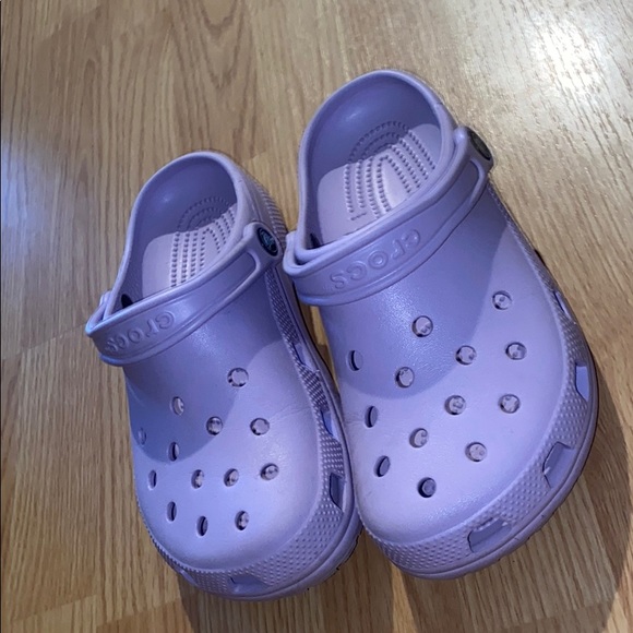 lavender crocs size 8